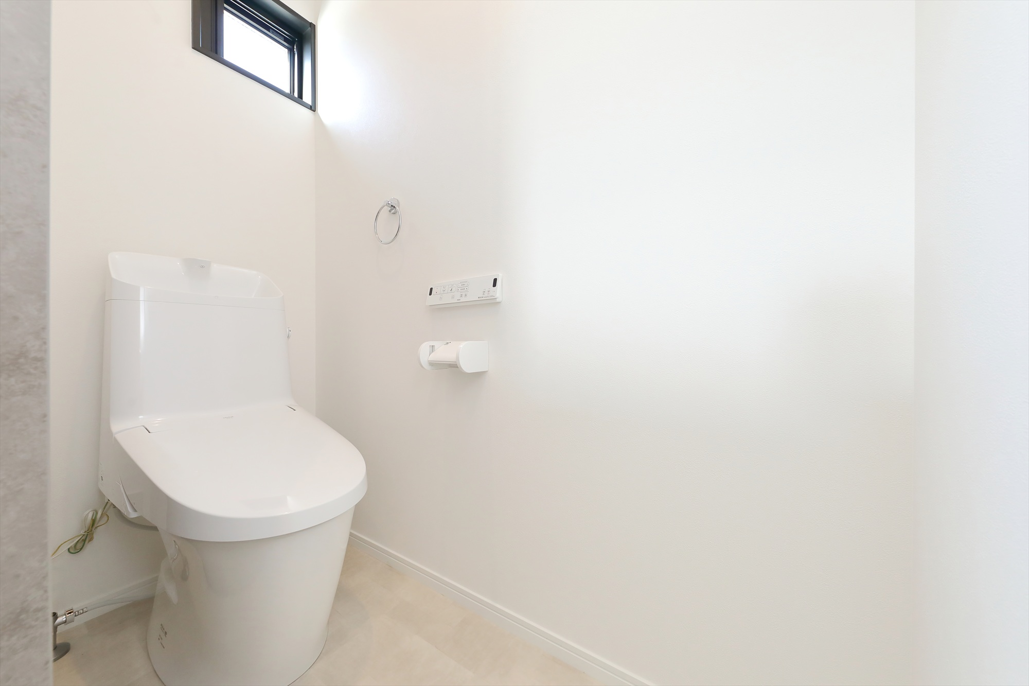 暮らしを引き立てる、上質なシンプルモダン住宅